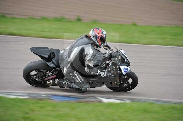 Motorcycle action photographs;Rockingham;Rockingham photographs;event digital images;eventdigitalimages;no limits trackday;peter wileman photography;rockingham corby northamptonshire;trackday;trackday digital images;trackday photos