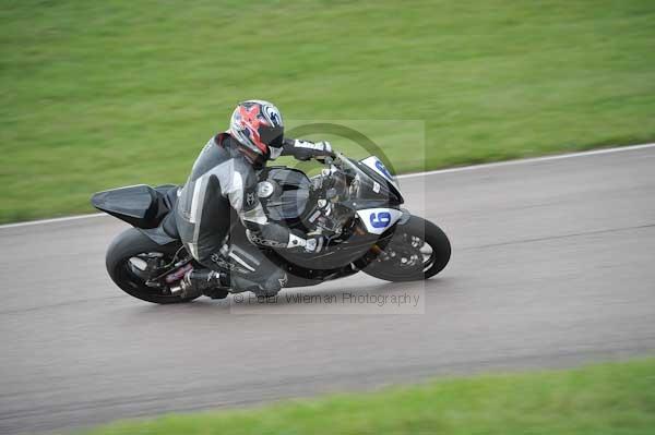 Motorcycle action photographs;Rockingham;Rockingham photographs;event digital images;eventdigitalimages;no limits trackday;peter wileman photography;rockingham corby northamptonshire;trackday;trackday digital images;trackday photos