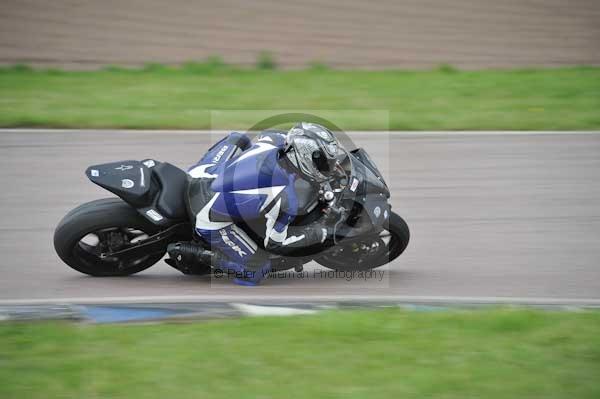 Motorcycle action photographs;Rockingham;Rockingham photographs;event digital images;eventdigitalimages;no limits trackday;peter wileman photography;rockingham corby northamptonshire;trackday;trackday digital images;trackday photos