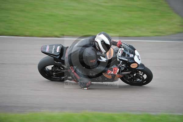 Motorcycle action photographs;Rockingham;Rockingham photographs;event digital images;eventdigitalimages;no limits trackday;peter wileman photography;rockingham corby northamptonshire;trackday;trackday digital images;trackday photos