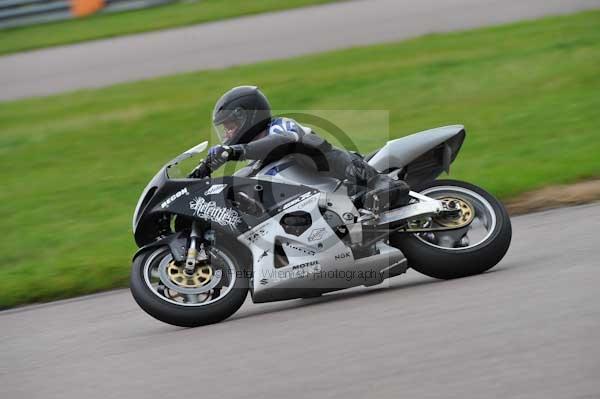 Motorcycle action photographs;Rockingham;Rockingham photographs;event digital images;eventdigitalimages;no limits trackday;peter wileman photography;rockingham corby northamptonshire;trackday;trackday digital images;trackday photos