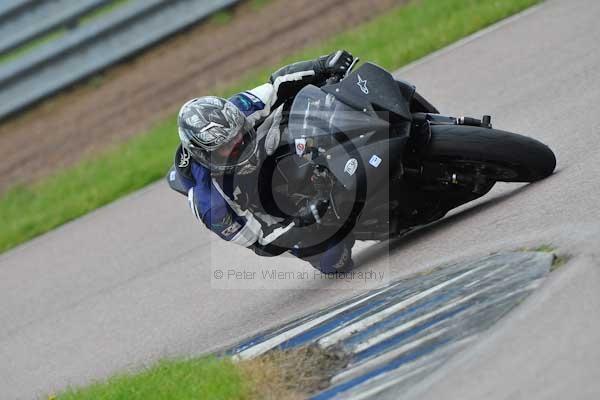 Motorcycle action photographs;Rockingham;Rockingham photographs;event digital images;eventdigitalimages;no limits trackday;peter wileman photography;rockingham corby northamptonshire;trackday;trackday digital images;trackday photos