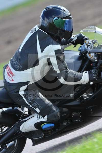 Motorcycle action photographs;Rockingham;Rockingham photographs;event digital images;eventdigitalimages;no limits trackday;peter wileman photography;rockingham corby northamptonshire;trackday;trackday digital images;trackday photos