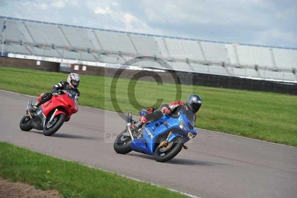 Motorcycle action photographs;Rockingham;Rockingham photographs;event digital images;eventdigitalimages;no limits trackday;peter wileman photography;rockingham corby northamptonshire;trackday;trackday digital images;trackday photos
