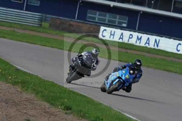 Motorcycle action photographs;Rockingham;Rockingham photographs;event digital images;eventdigitalimages;no limits trackday;peter wileman photography;rockingham corby northamptonshire;trackday;trackday digital images;trackday photos