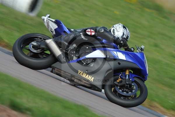 Motorcycle action photographs;Rockingham;Rockingham photographs;event digital images;eventdigitalimages;no limits trackday;peter wileman photography;rockingham corby northamptonshire;trackday;trackday digital images;trackday photos