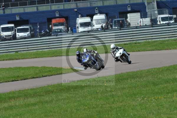 Motorcycle action photographs;Rockingham;Rockingham photographs;event digital images;eventdigitalimages;no limits trackday;peter wileman photography;rockingham corby northamptonshire;trackday;trackday digital images;trackday photos