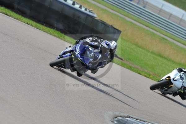 Motorcycle action photographs;Rockingham;Rockingham photographs;event digital images;eventdigitalimages;no limits trackday;peter wileman photography;rockingham corby northamptonshire;trackday;trackday digital images;trackday photos