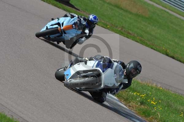 Motorcycle action photographs;Rockingham;Rockingham photographs;event digital images;eventdigitalimages;no limits trackday;peter wileman photography;rockingham corby northamptonshire;trackday;trackday digital images;trackday photos