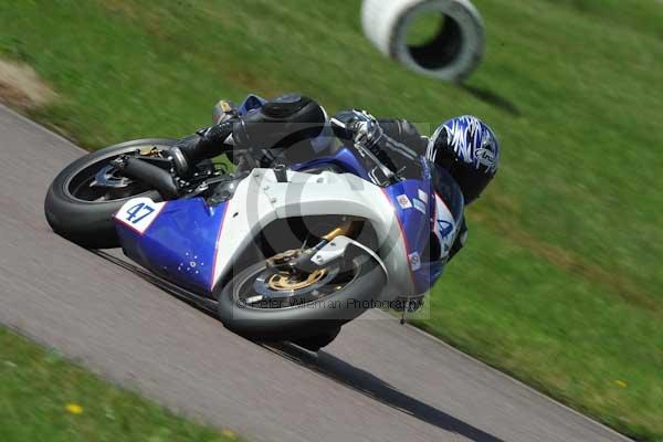 Motorcycle action photographs;Rockingham;Rockingham photographs;event digital images;eventdigitalimages;no limits trackday;peter wileman photography;rockingham corby northamptonshire;trackday;trackday digital images;trackday photos