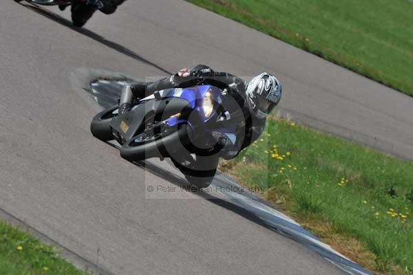 Motorcycle action photographs;Rockingham;Rockingham photographs;event digital images;eventdigitalimages;no limits trackday;peter wileman photography;rockingham corby northamptonshire;trackday;trackday digital images;trackday photos