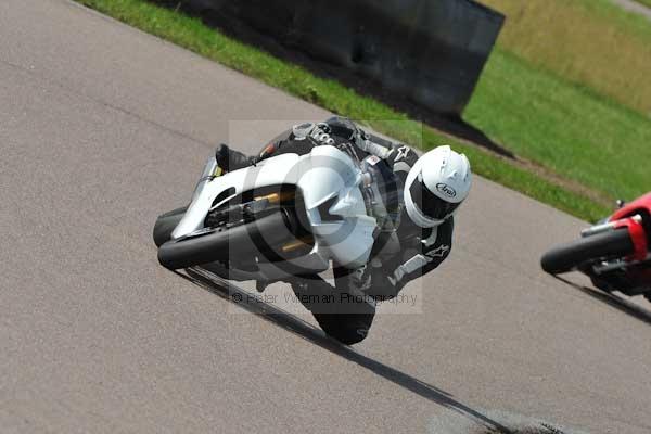 Motorcycle action photographs;Rockingham;Rockingham photographs;event digital images;eventdigitalimages;no limits trackday;peter wileman photography;rockingham corby northamptonshire;trackday;trackday digital images;trackday photos