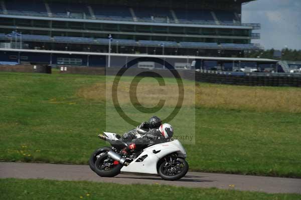 Motorcycle action photographs;Rockingham;Rockingham photographs;event digital images;eventdigitalimages;no limits trackday;peter wileman photography;rockingham corby northamptonshire;trackday;trackday digital images;trackday photos