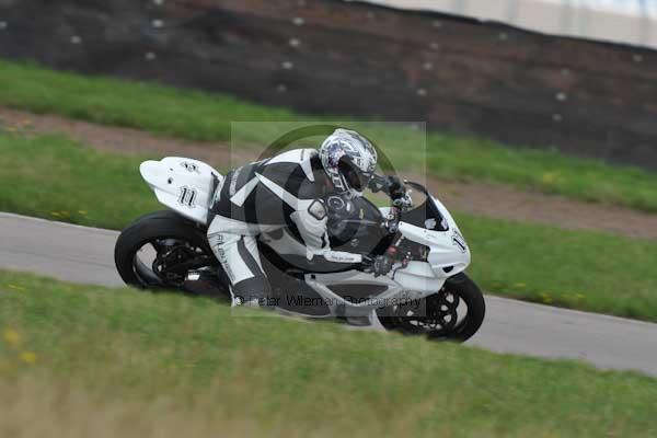 Motorcycle action photographs;Rockingham;Rockingham photographs;event digital images;eventdigitalimages;no limits trackday;peter wileman photography;rockingham corby northamptonshire;trackday;trackday digital images;trackday photos