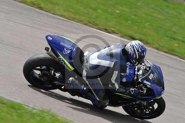 Motorcycle action photographs;Rockingham;Rockingham photographs;event digital images;eventdigitalimages;no limits trackday;peter wileman photography;rockingham corby northamptonshire;trackday;trackday digital images;trackday photos
