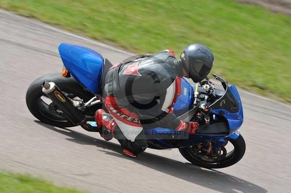 Motorcycle action photographs;Rockingham;Rockingham photographs;event digital images;eventdigitalimages;no limits trackday;peter wileman photography;rockingham corby northamptonshire;trackday;trackday digital images;trackday photos