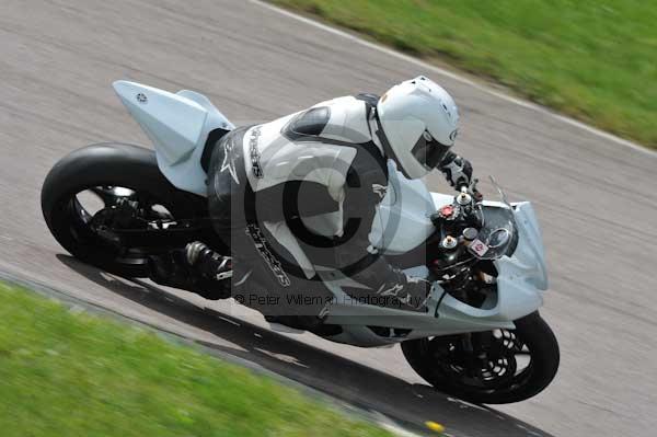 Motorcycle action photographs;Rockingham;Rockingham photographs;event digital images;eventdigitalimages;no limits trackday;peter wileman photography;rockingham corby northamptonshire;trackday;trackday digital images;trackday photos