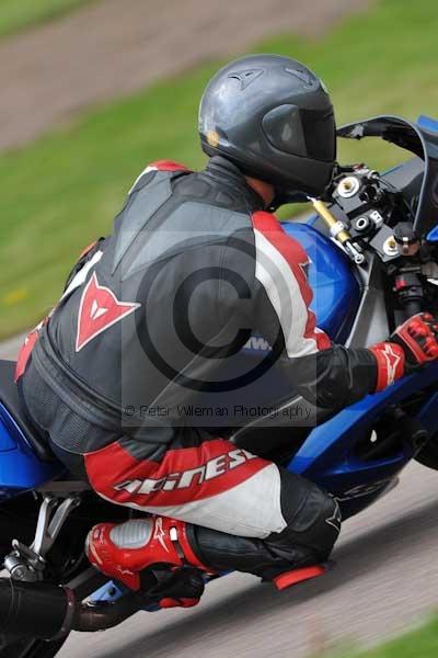 Motorcycle action photographs;Rockingham;Rockingham photographs;event digital images;eventdigitalimages;no limits trackday;peter wileman photography;rockingham corby northamptonshire;trackday;trackday digital images;trackday photos