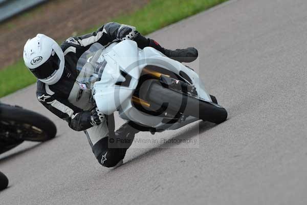 Motorcycle action photographs;Rockingham;Rockingham photographs;event digital images;eventdigitalimages;no limits trackday;peter wileman photography;rockingham corby northamptonshire;trackday;trackday digital images;trackday photos