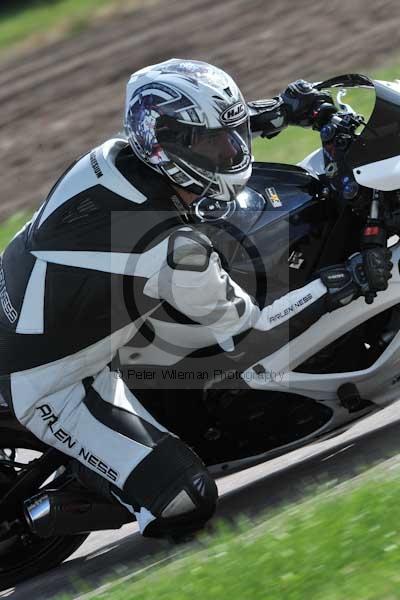 Motorcycle action photographs;Rockingham;Rockingham photographs;event digital images;eventdigitalimages;no limits trackday;peter wileman photography;rockingham corby northamptonshire;trackday;trackday digital images;trackday photos