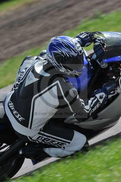 Motorcycle action photographs;Rockingham;Rockingham photographs;event digital images;eventdigitalimages;no limits trackday;peter wileman photography;rockingham corby northamptonshire;trackday;trackday digital images;trackday photos