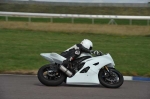 Motorcycle-action-photographs;Rockingham;Rockingham-photographs;event-digital-images;eventdigitalimages;no-limits-trackday;peter-wileman-photography;rockingham-corby-northamptonshire;trackday;trackday-digital-images;trackday-photos