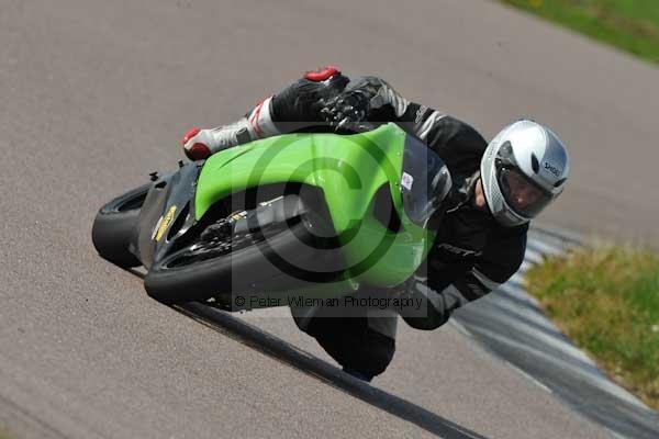 Motorcycle action photographs;Rockingham;Rockingham photographs;event digital images;eventdigitalimages;no limits trackday;peter wileman photography;rockingham corby northamptonshire;trackday;trackday digital images;trackday photos