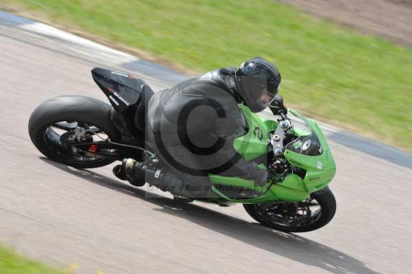 Motorcycle action photographs;Rockingham;Rockingham photographs;event digital images;eventdigitalimages;no limits trackday;peter wileman photography;rockingham corby northamptonshire;trackday;trackday digital images;trackday photos