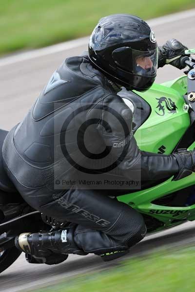 Motorcycle action photographs;Rockingham;Rockingham photographs;event digital images;eventdigitalimages;no limits trackday;peter wileman photography;rockingham corby northamptonshire;trackday;trackday digital images;trackday photos