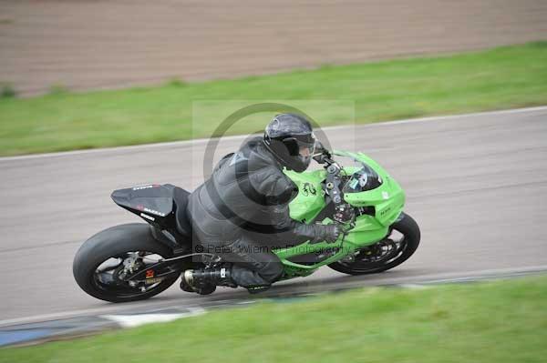 Motorcycle action photographs;Rockingham;Rockingham photographs;event digital images;eventdigitalimages;no limits trackday;peter wileman photography;rockingham corby northamptonshire;trackday;trackday digital images;trackday photos
