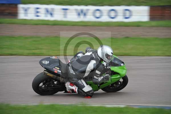 Motorcycle action photographs;Rockingham;Rockingham photographs;event digital images;eventdigitalimages;no limits trackday;peter wileman photography;rockingham corby northamptonshire;trackday;trackday digital images;trackday photos