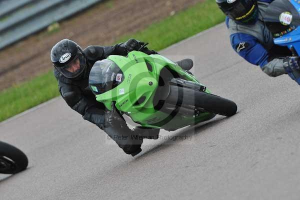 Motorcycle action photographs;Rockingham;Rockingham photographs;event digital images;eventdigitalimages;no limits trackday;peter wileman photography;rockingham corby northamptonshire;trackday;trackday digital images;trackday photos