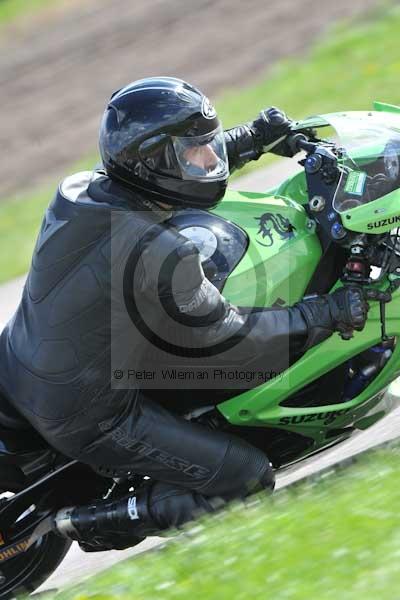 Motorcycle action photographs;Rockingham;Rockingham photographs;event digital images;eventdigitalimages;no limits trackday;peter wileman photography;rockingham corby northamptonshire;trackday;trackday digital images;trackday photos