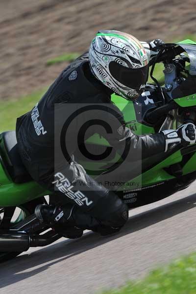 Motorcycle action photographs;Rockingham;Rockingham photographs;event digital images;eventdigitalimages;no limits trackday;peter wileman photography;rockingham corby northamptonshire;trackday;trackday digital images;trackday photos