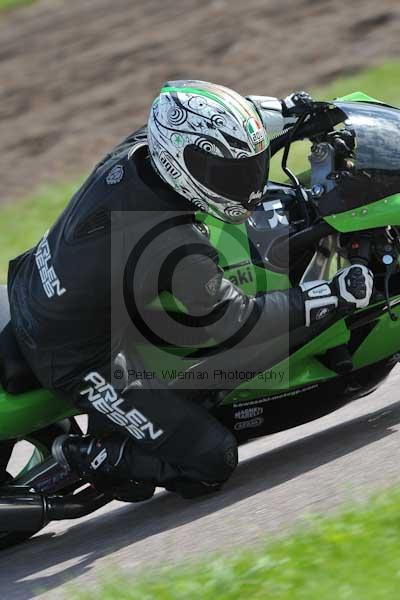 Motorcycle action photographs;Rockingham;Rockingham photographs;event digital images;eventdigitalimages;no limits trackday;peter wileman photography;rockingham corby northamptonshire;trackday;trackday digital images;trackday photos