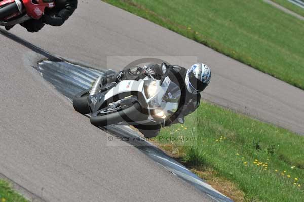 Motorcycle action photographs;Rockingham;Rockingham photographs;event digital images;eventdigitalimages;no limits trackday;peter wileman photography;rockingham corby northamptonshire;trackday;trackday digital images;trackday photos