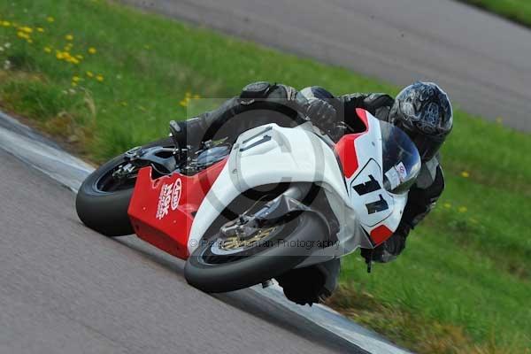 Motorcycle action photographs;Rockingham;Rockingham photographs;event digital images;eventdigitalimages;no limits trackday;peter wileman photography;rockingham corby northamptonshire;trackday;trackday digital images;trackday photos