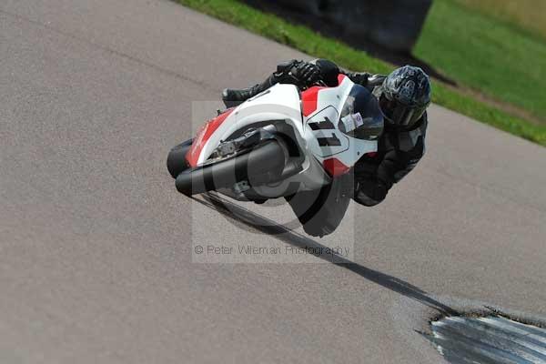 Motorcycle action photographs;Rockingham;Rockingham photographs;event digital images;eventdigitalimages;no limits trackday;peter wileman photography;rockingham corby northamptonshire;trackday;trackday digital images;trackday photos