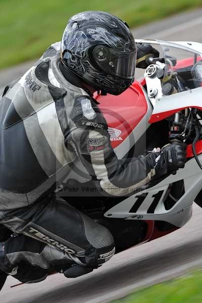 Motorcycle action photographs;Rockingham;Rockingham photographs;event digital images;eventdigitalimages;no limits trackday;peter wileman photography;rockingham corby northamptonshire;trackday;trackday digital images;trackday photos