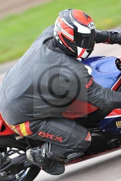 Motorcycle action photographs;Rockingham;Rockingham photographs;event digital images;eventdigitalimages;no limits trackday;peter wileman photography;rockingham corby northamptonshire;trackday;trackday digital images;trackday photos