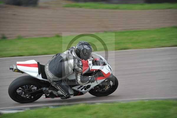 Motorcycle action photographs;Rockingham;Rockingham photographs;event digital images;eventdigitalimages;no limits trackday;peter wileman photography;rockingham corby northamptonshire;trackday;trackday digital images;trackday photos