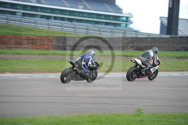 Motorcycle action photographs;Rockingham;Rockingham photographs;event digital images;eventdigitalimages;no limits trackday;peter wileman photography;rockingham corby northamptonshire;trackday;trackday digital images;trackday photos