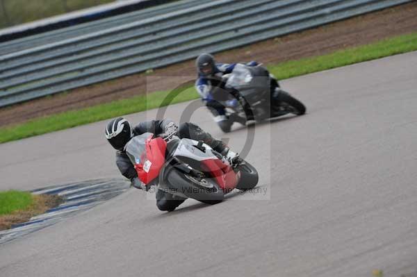 Motorcycle action photographs;Rockingham;Rockingham photographs;event digital images;eventdigitalimages;no limits trackday;peter wileman photography;rockingham corby northamptonshire;trackday;trackday digital images;trackday photos
