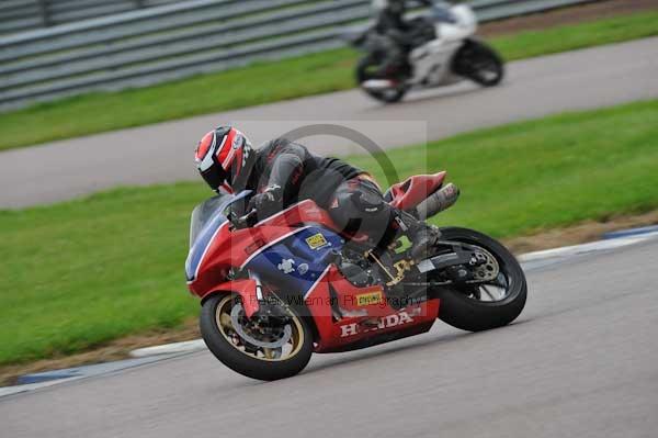 Motorcycle action photographs;Rockingham;Rockingham photographs;event digital images;eventdigitalimages;no limits trackday;peter wileman photography;rockingham corby northamptonshire;trackday;trackday digital images;trackday photos