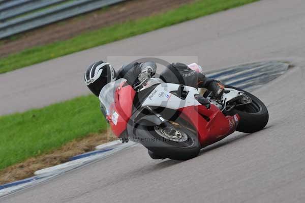 Motorcycle action photographs;Rockingham;Rockingham photographs;event digital images;eventdigitalimages;no limits trackday;peter wileman photography;rockingham corby northamptonshire;trackday;trackday digital images;trackday photos