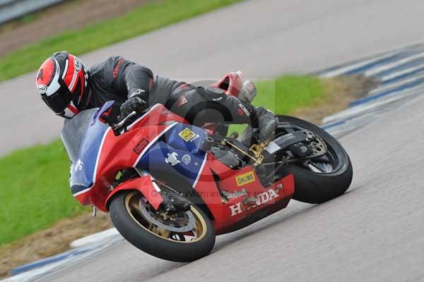 Motorcycle action photographs;Rockingham;Rockingham photographs;event digital images;eventdigitalimages;no limits trackday;peter wileman photography;rockingham corby northamptonshire;trackday;trackday digital images;trackday photos