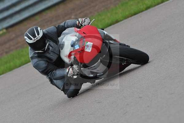 Motorcycle action photographs;Rockingham;Rockingham photographs;event digital images;eventdigitalimages;no limits trackday;peter wileman photography;rockingham corby northamptonshire;trackday;trackday digital images;trackday photos