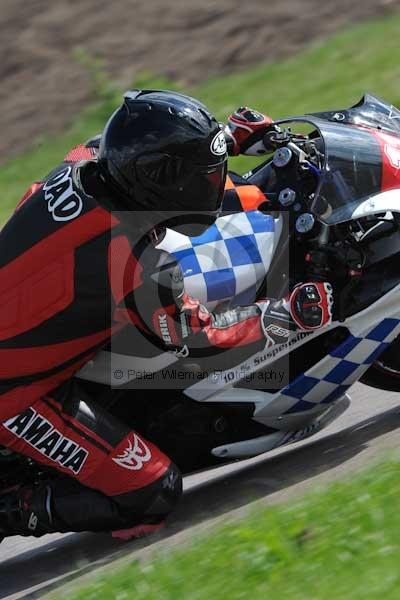Motorcycle action photographs;Rockingham;Rockingham photographs;event digital images;eventdigitalimages;no limits trackday;peter wileman photography;rockingham corby northamptonshire;trackday;trackday digital images;trackday photos