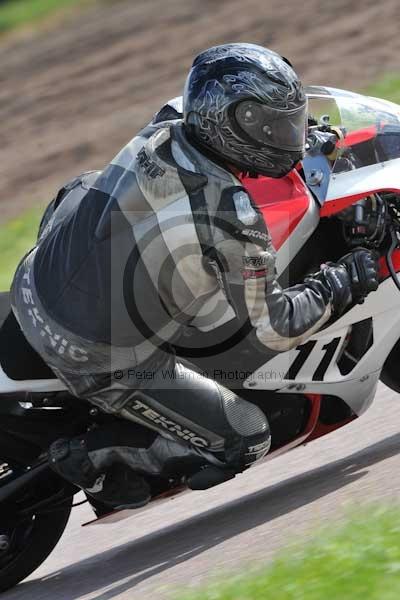 Motorcycle action photographs;Rockingham;Rockingham photographs;event digital images;eventdigitalimages;no limits trackday;peter wileman photography;rockingham corby northamptonshire;trackday;trackday digital images;trackday photos