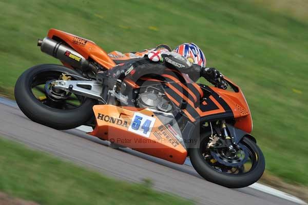 Motorcycle action photographs;Rockingham;Rockingham photographs;event digital images;eventdigitalimages;no limits trackday;peter wileman photography;rockingham corby northamptonshire;trackday;trackday digital images;trackday photos